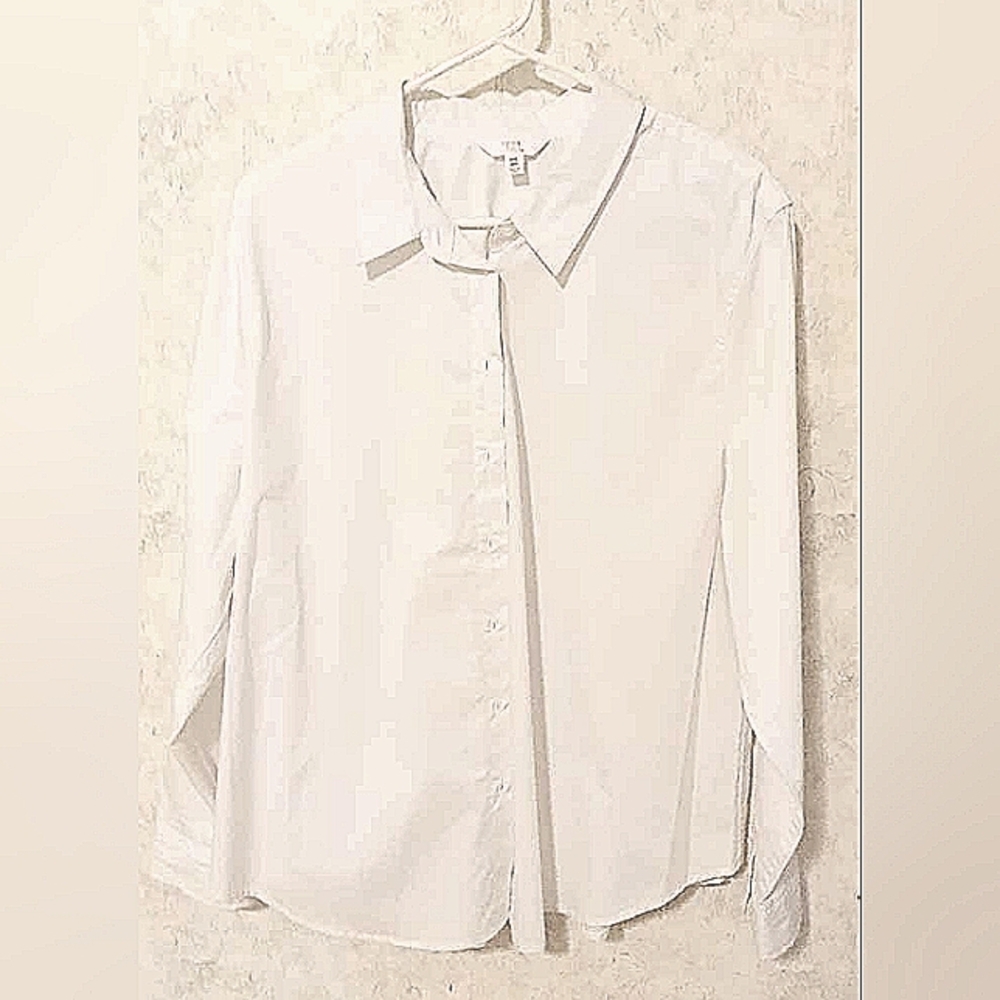 Time and Tru long sleeve button up shirt